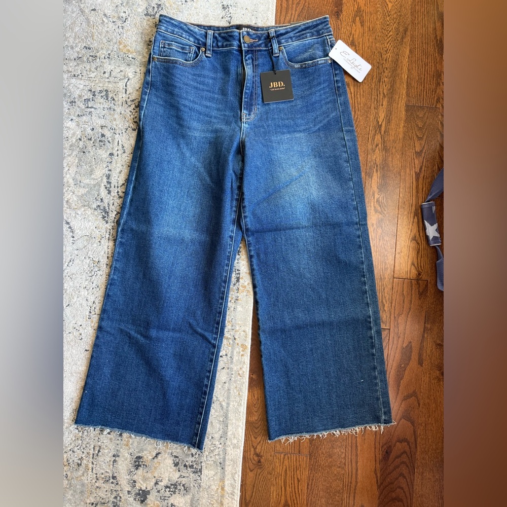 JBD Wide-Leg Blue Jeans